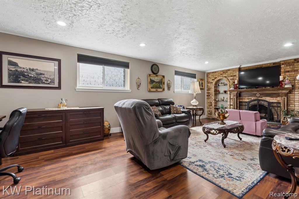 37233 Almont Drive Property Photo 26
