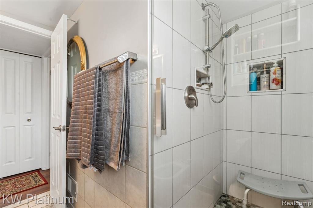37233 Almont Drive Property Photo 29