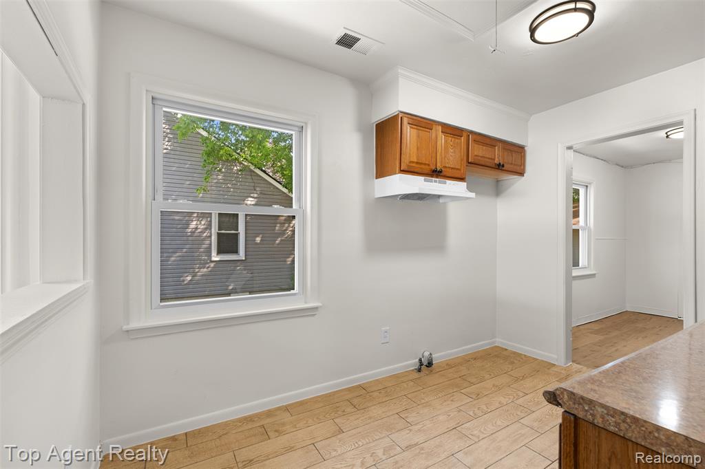 24460 Phlox Avenue Property Photo 9