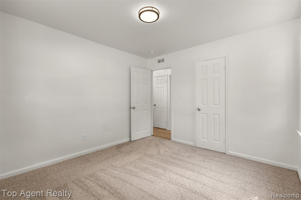 24460 Phlox Avenue Property Photo 11