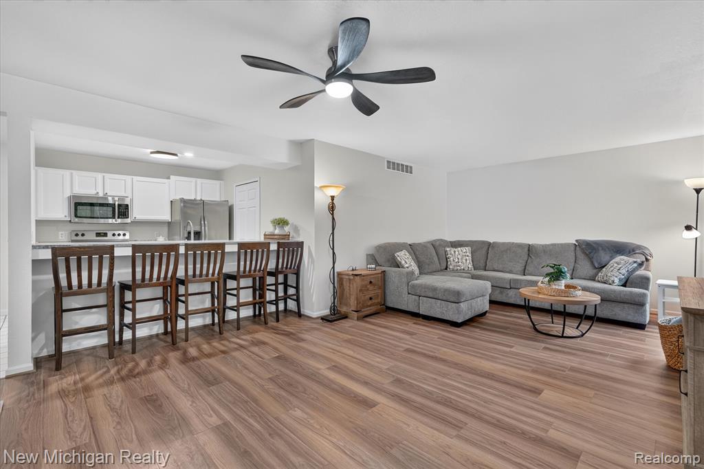 12372 Saint Andrews Way Property Photo 6