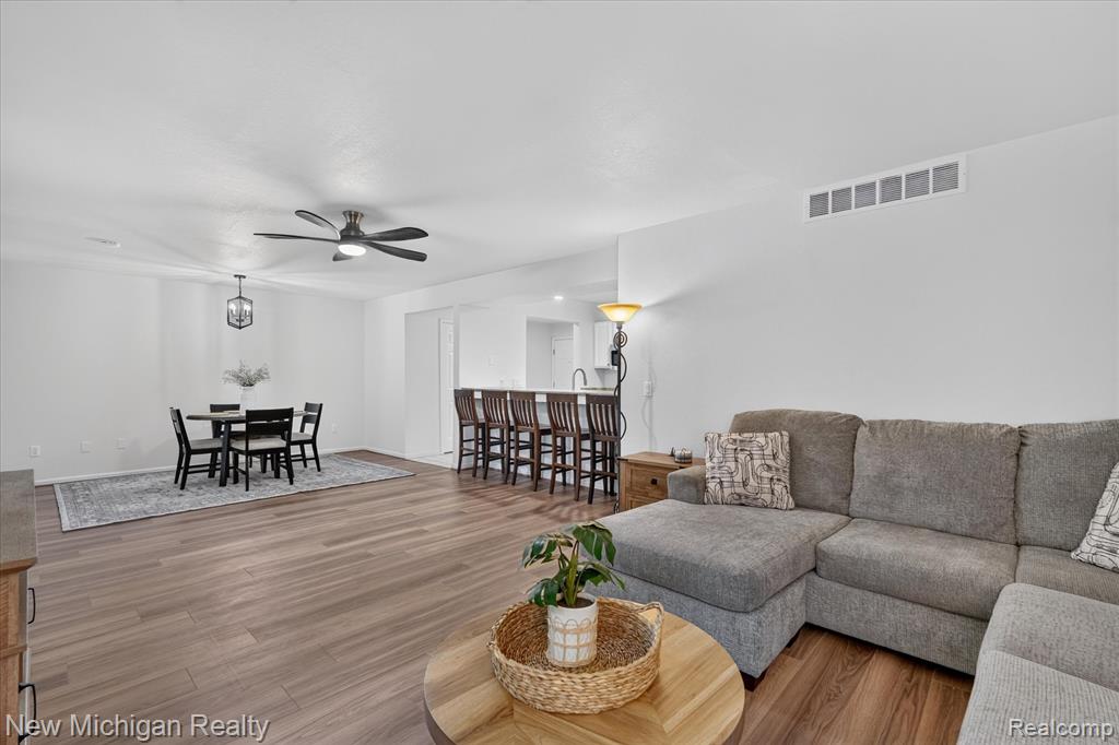 12372 Saint Andrews Way Property Photo 8