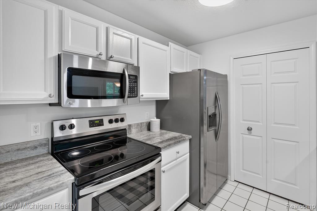 12372 Saint Andrews Way Property Photo 12
