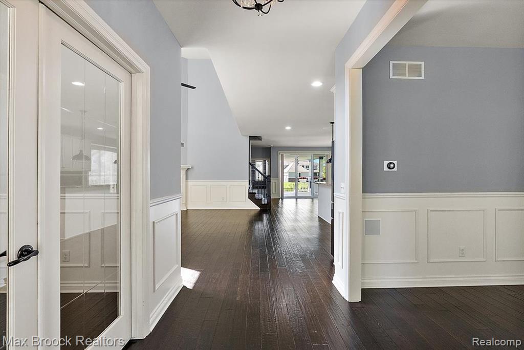 53715 Springdale Street Property Photo 4