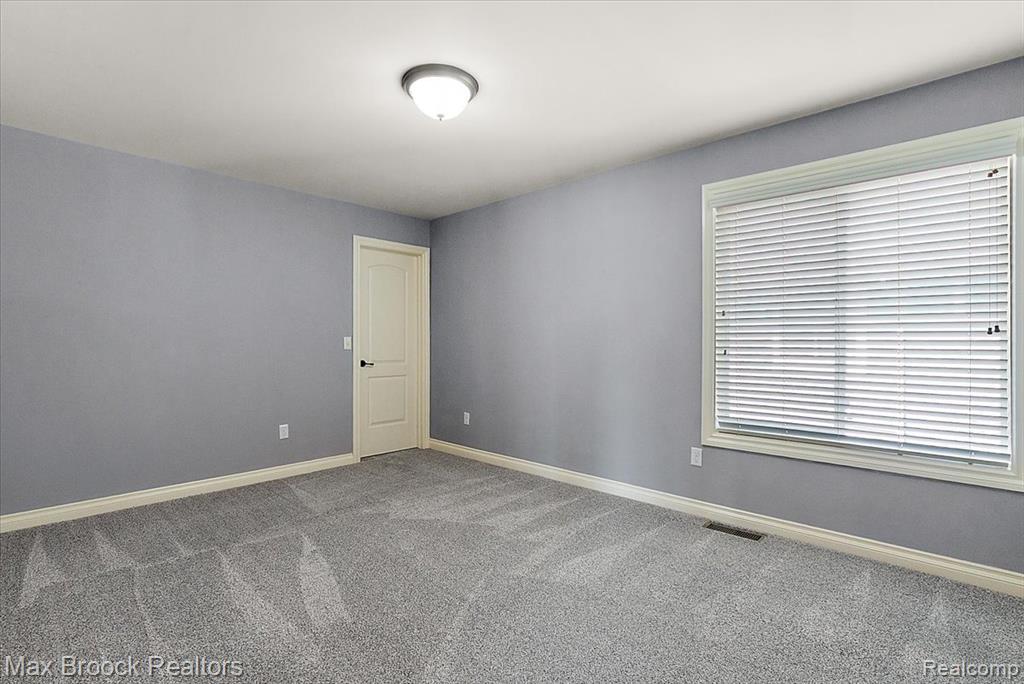 53715 Springdale Street Property Photo 35