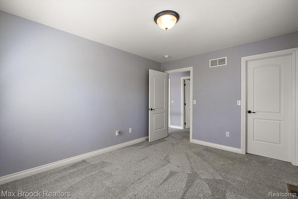 53715 Springdale Street Property Photo 44