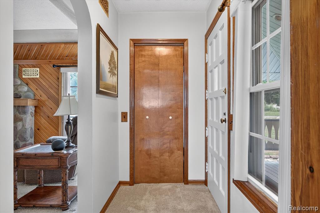 11175 Elmview Street Property Photo 7