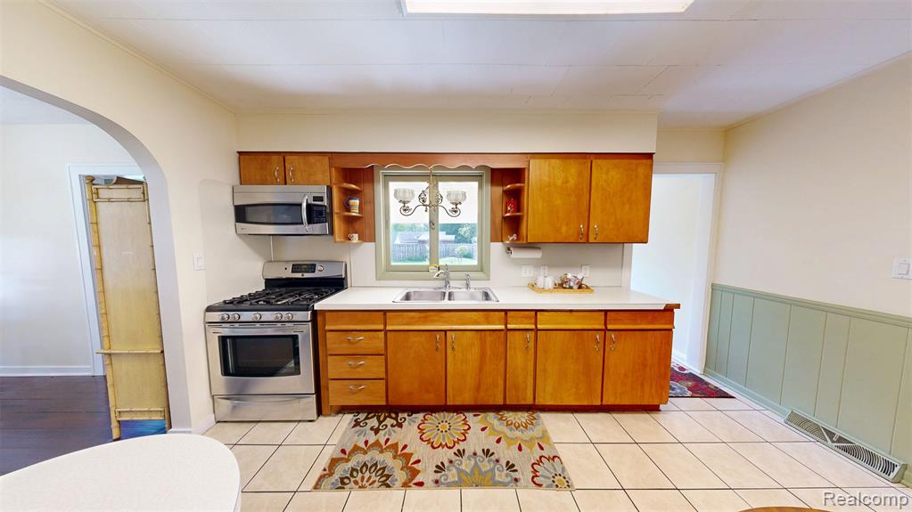 515 Randolph Street Property Photo 8