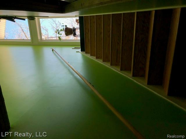 5868 Outer Drive Property Photo 12