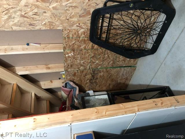 5868 Outer Drive Property Photo 15