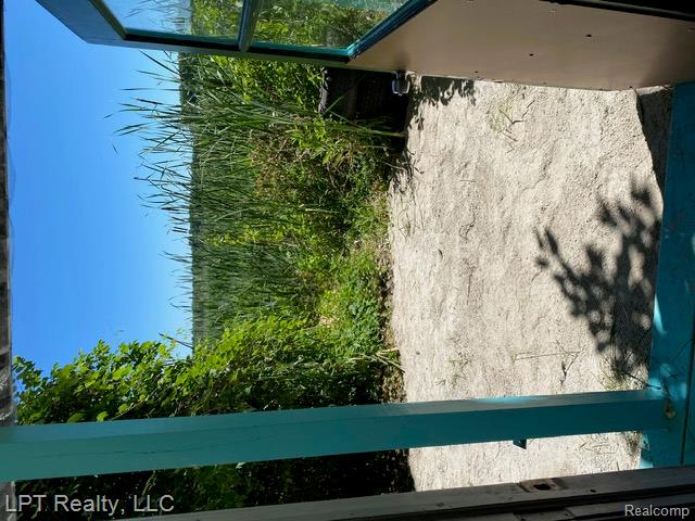 5868 Outer Drive Property Photo 16