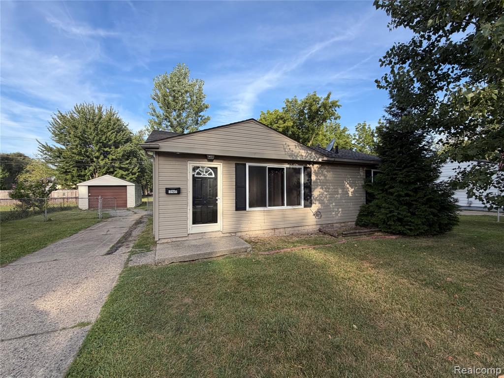 23235 Grabar Square Property Photo 1