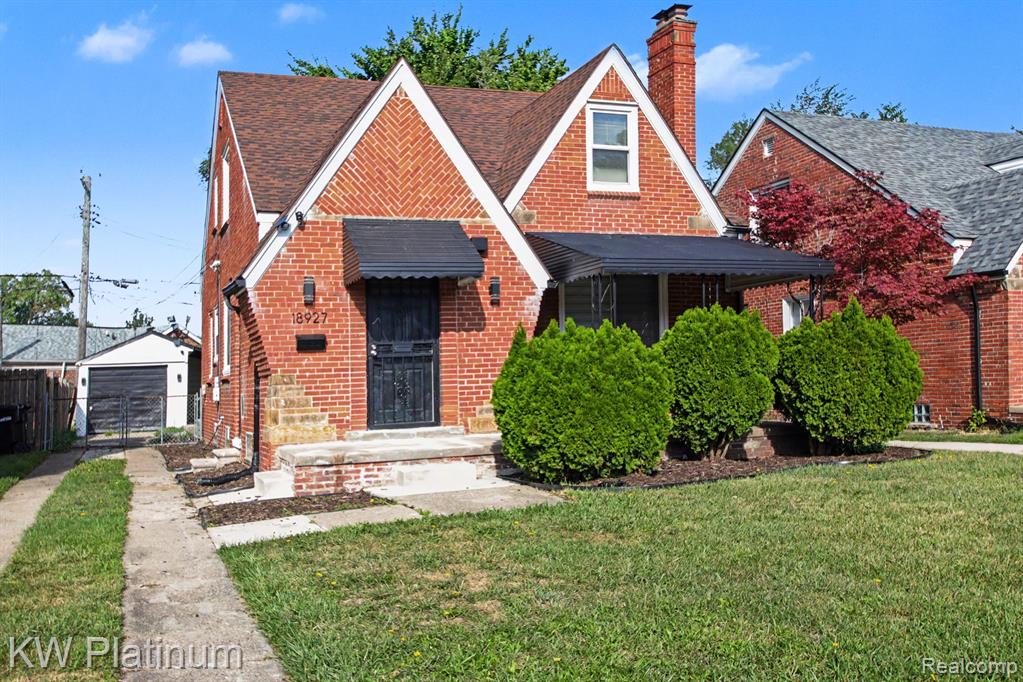 18927 Stansbury Street Property Photo 5