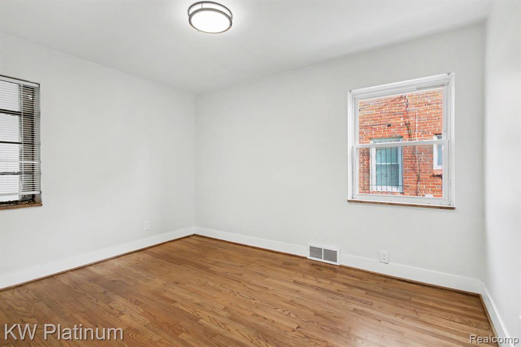 18927 Stansbury Street Property Photo 15