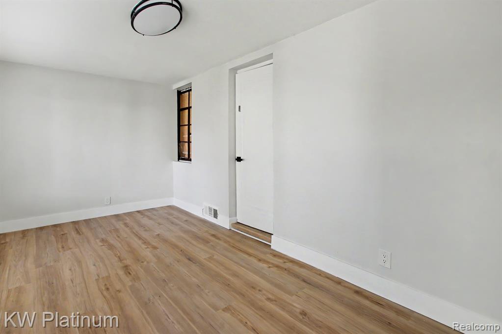18927 Stansbury Street Property Photo 16