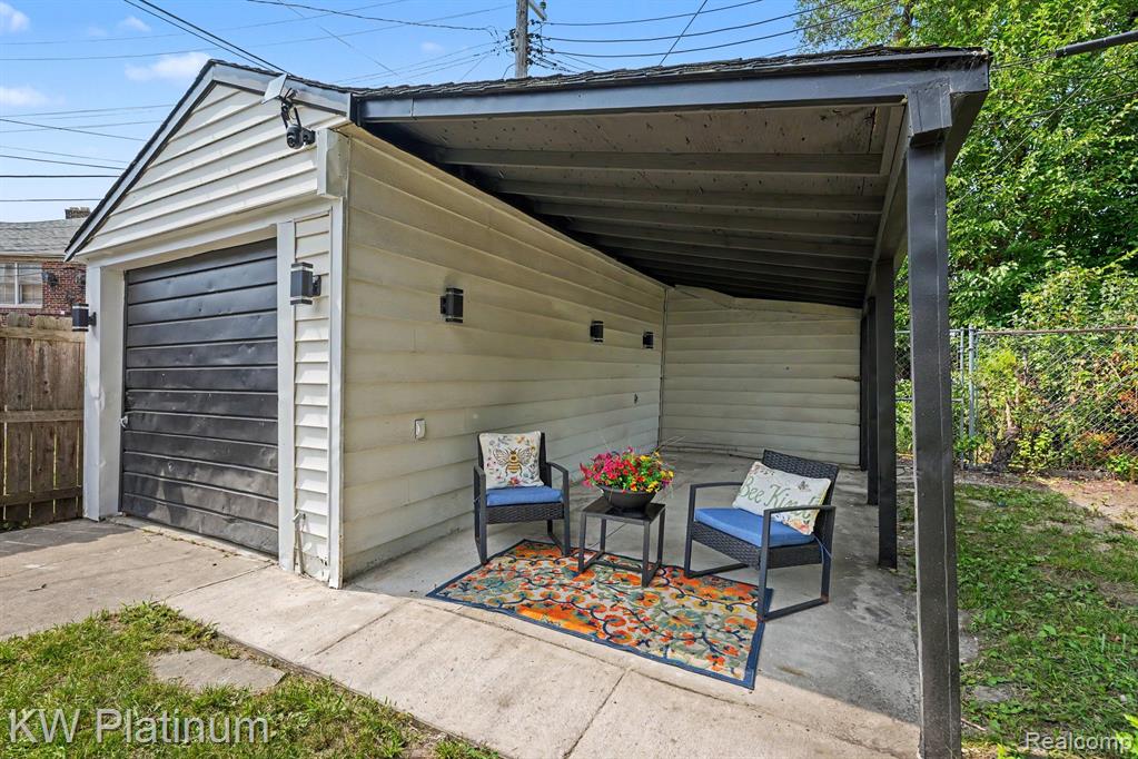 18927 Stansbury Street Property Photo 22
