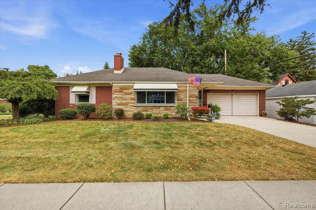 1918 Clawson Avenue Property Photo 1