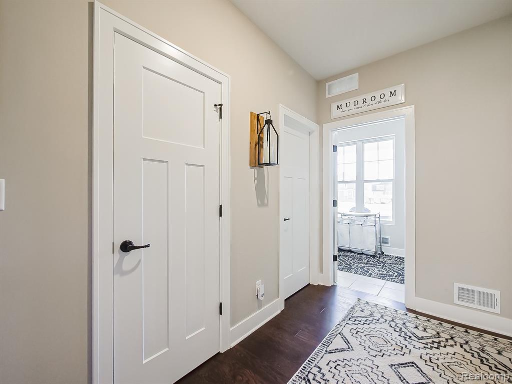 3718 Cornwell Court Property Photo 16