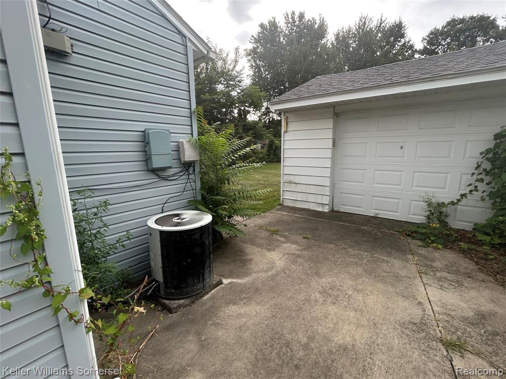 33809 Calumet Court Property Photo 5