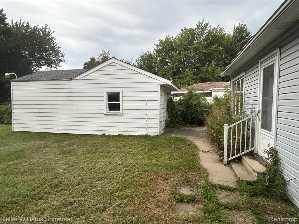 33809 Calumet Court Property Photo 9