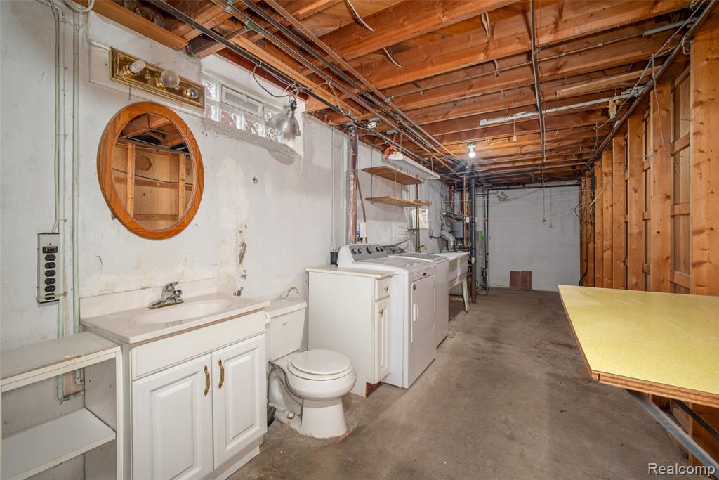 751 Auburn Street Property Photo 21