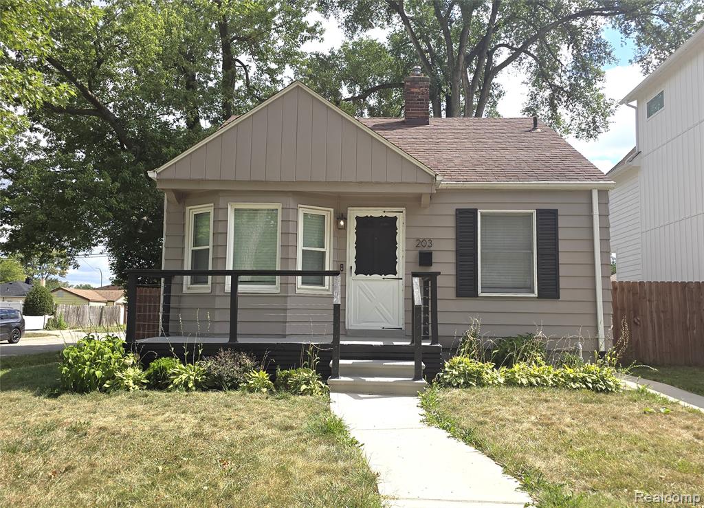 203 S Wilson Avenue Property Photo 1
