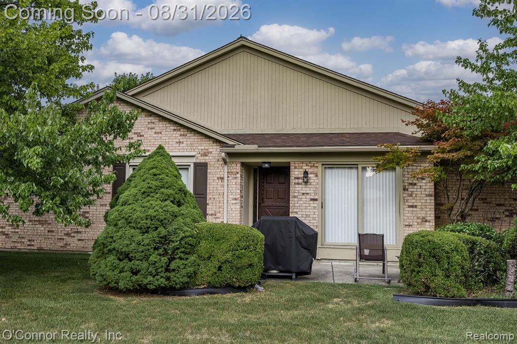 15903 Plymouth Drive Property Photo 1