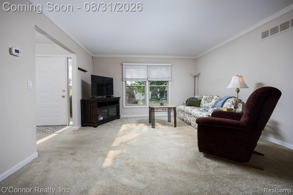 15903 Plymouth Drive Property Photo 4