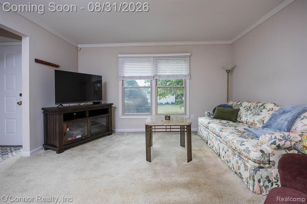 15903 Plymouth Drive Property Photo 5