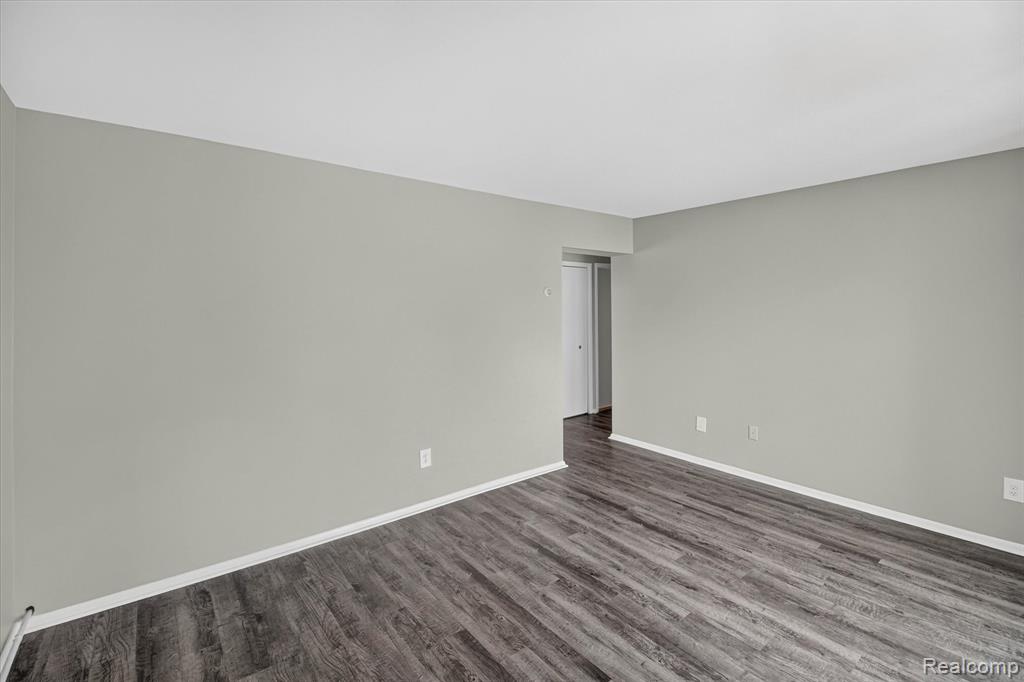 22000 Beck Road Property Photo 6