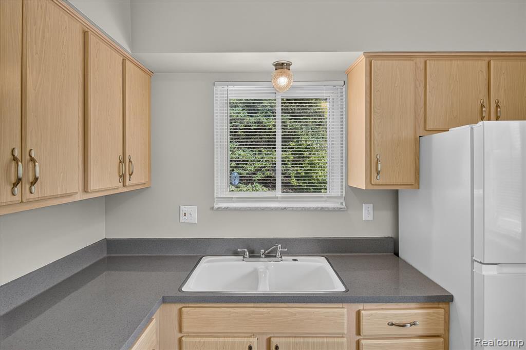 22000 Beck Road Property Photo 11