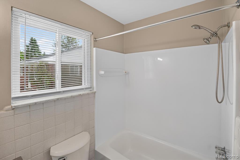 22000 Beck Road Property Photo 15
