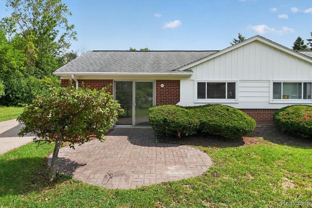 22000 Beck Road Property Photo 17