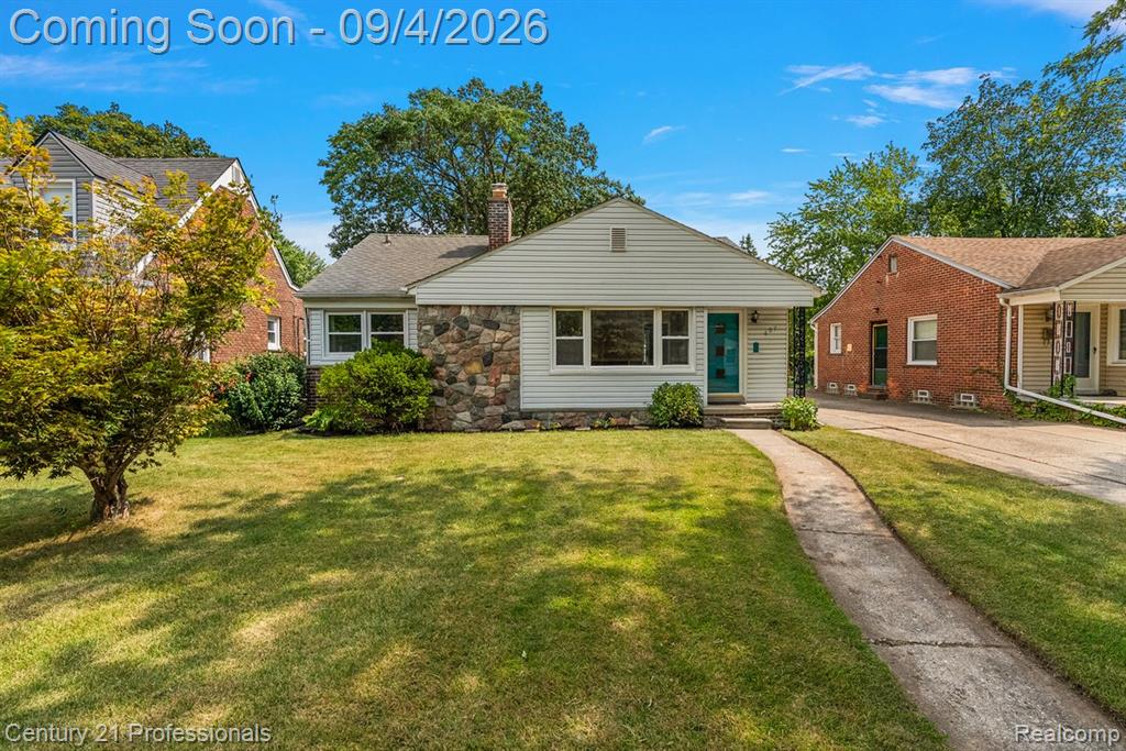 607 Lawson Street Property Photo 1