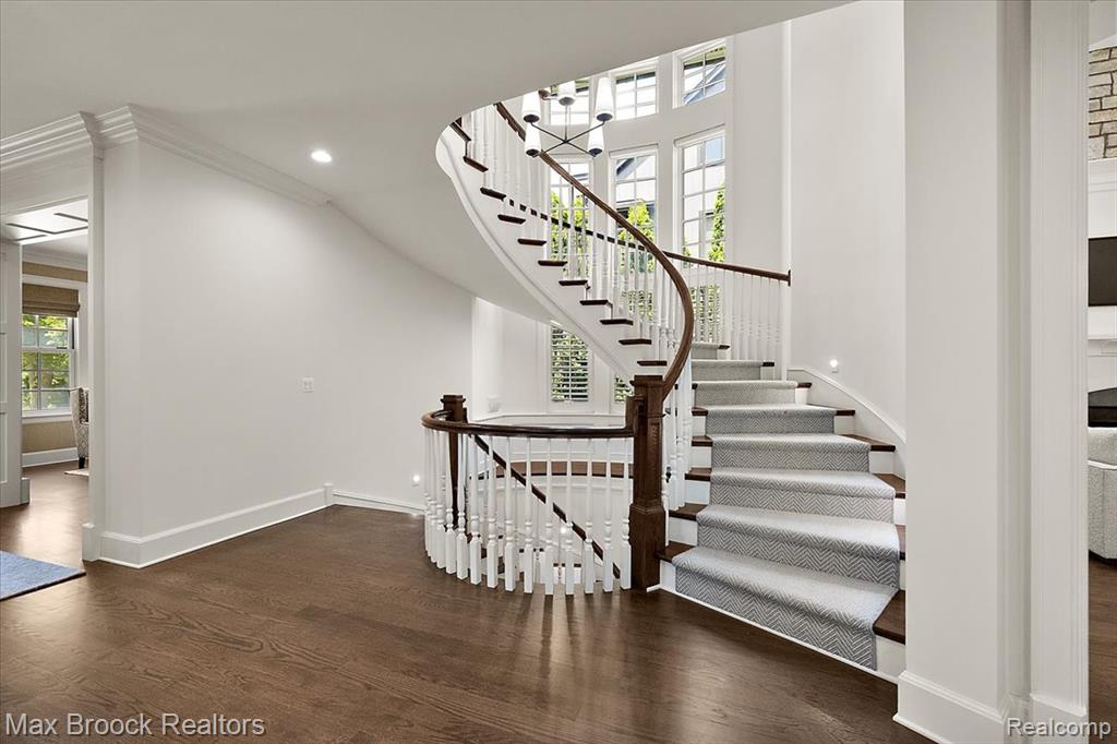 620 Lakeside Drive Property Photo 8