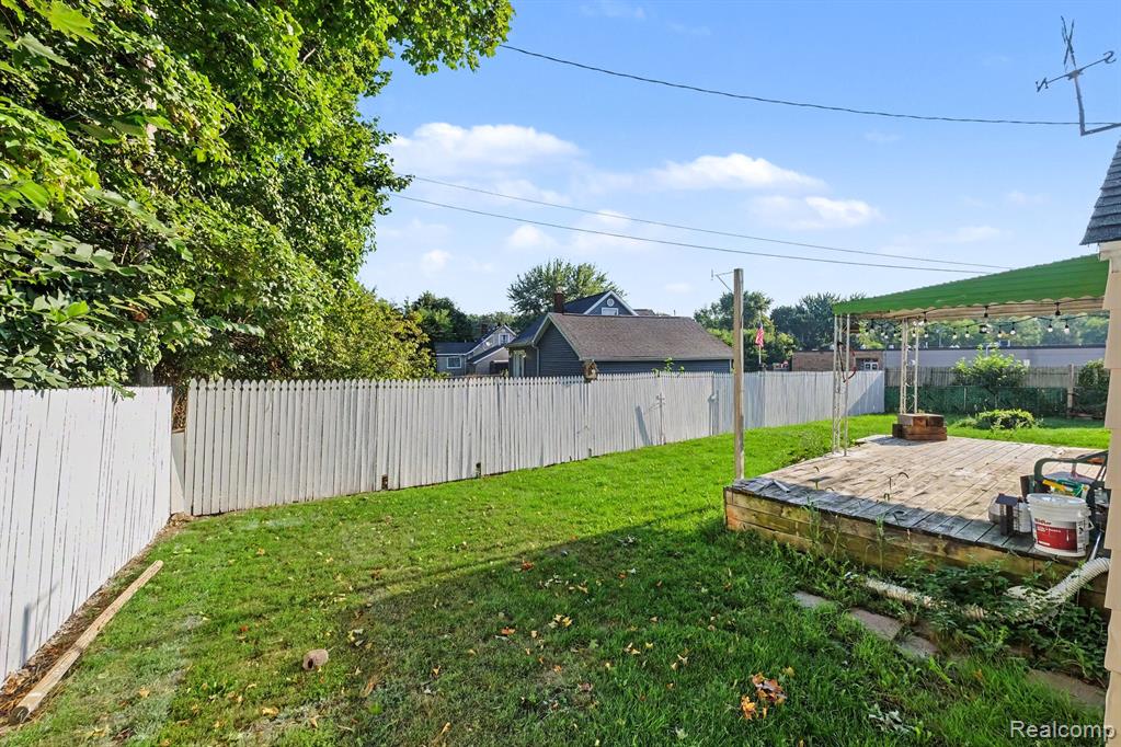 1210 Simca Street Property Photo 16