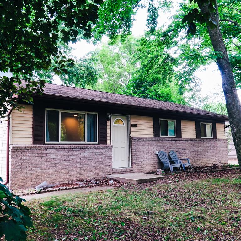 3231 W Utica Road Property Photo 1
