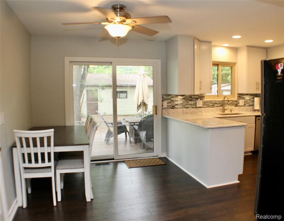 3231 W Utica Road Property Photo 5