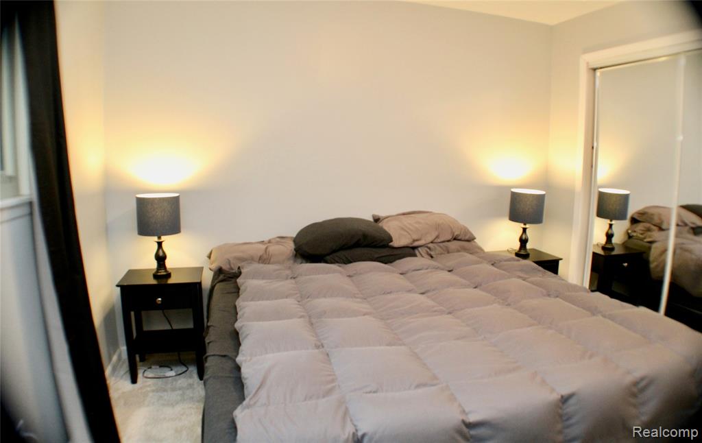 3231 W Utica Road Property Photo 10