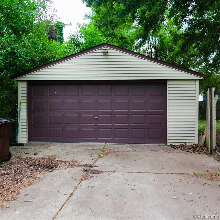 3231 W Utica Road Property Photo 18