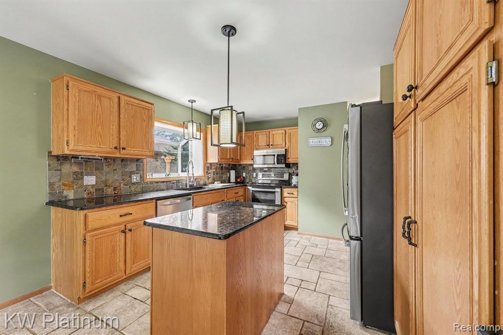 52824 Mary Martin Drive Property Photo 10