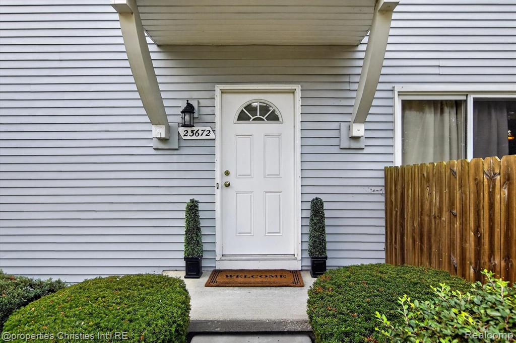 23672 N Rockledge Property Photo 4