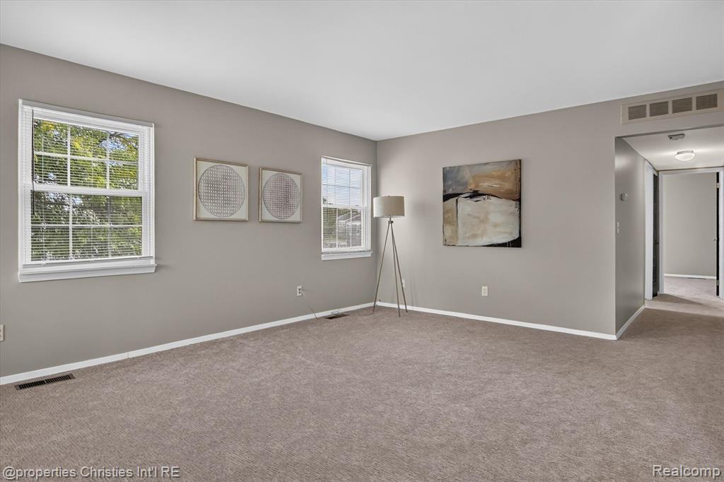 23672 N Rockledge Property Photo 7