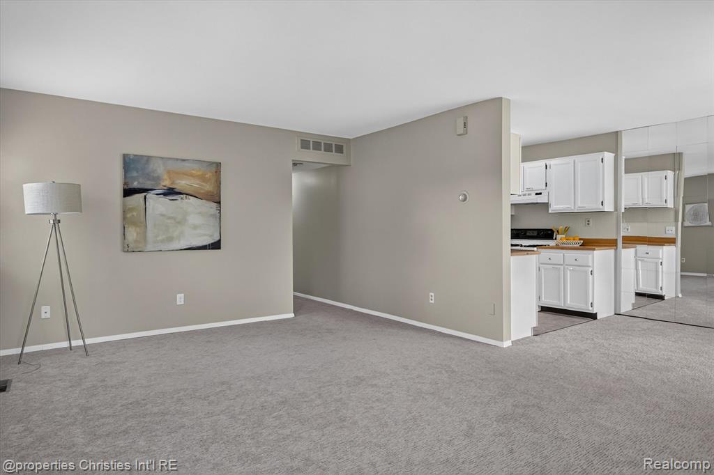 23672 N Rockledge Property Photo 10