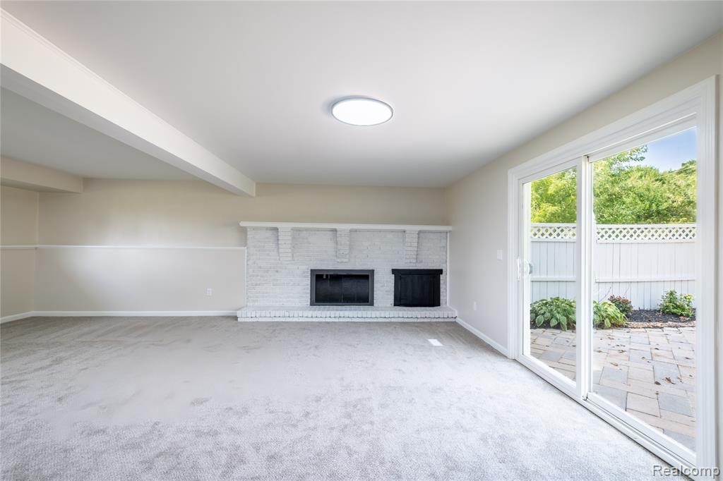 5181 Burnside Road Property Photo 15