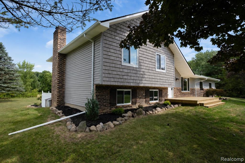 5181 Burnside Road Property Photo 20