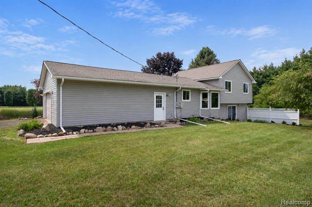 5181 Burnside Road Property Photo 23