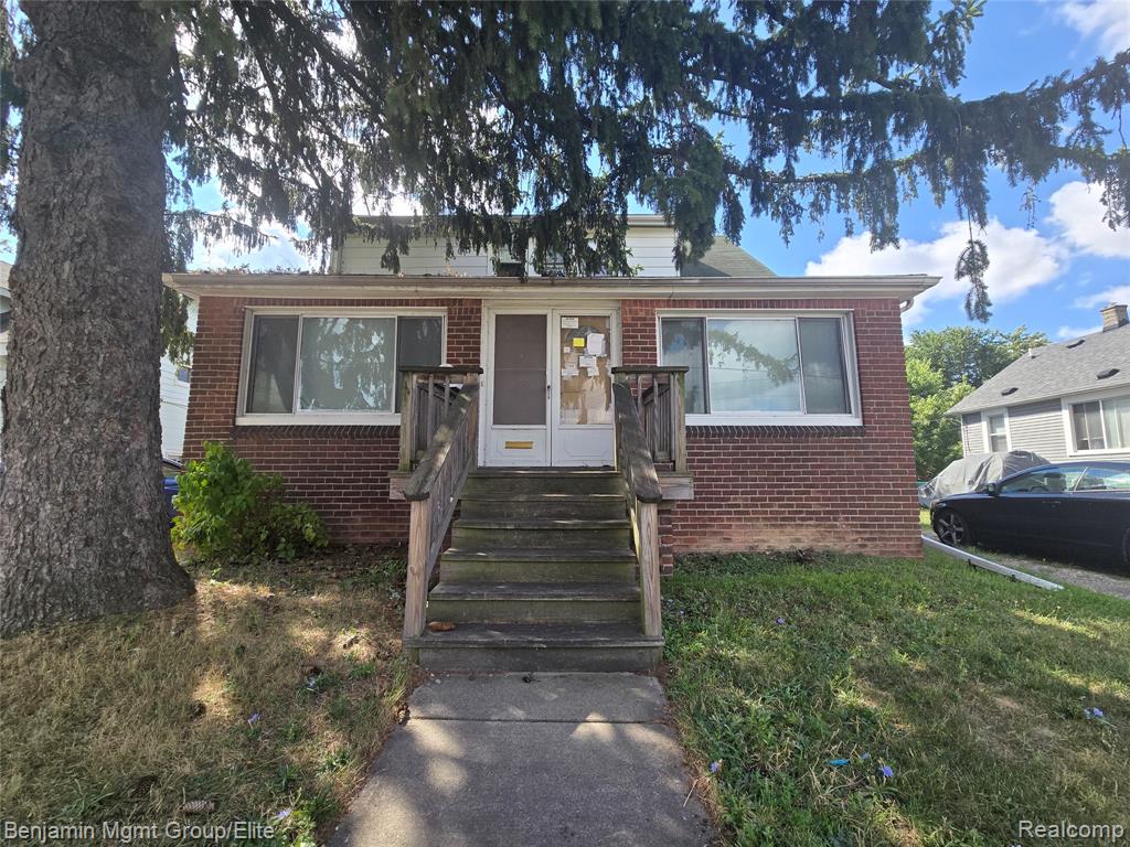 16504 E 10 Mile Road Property Photo 1