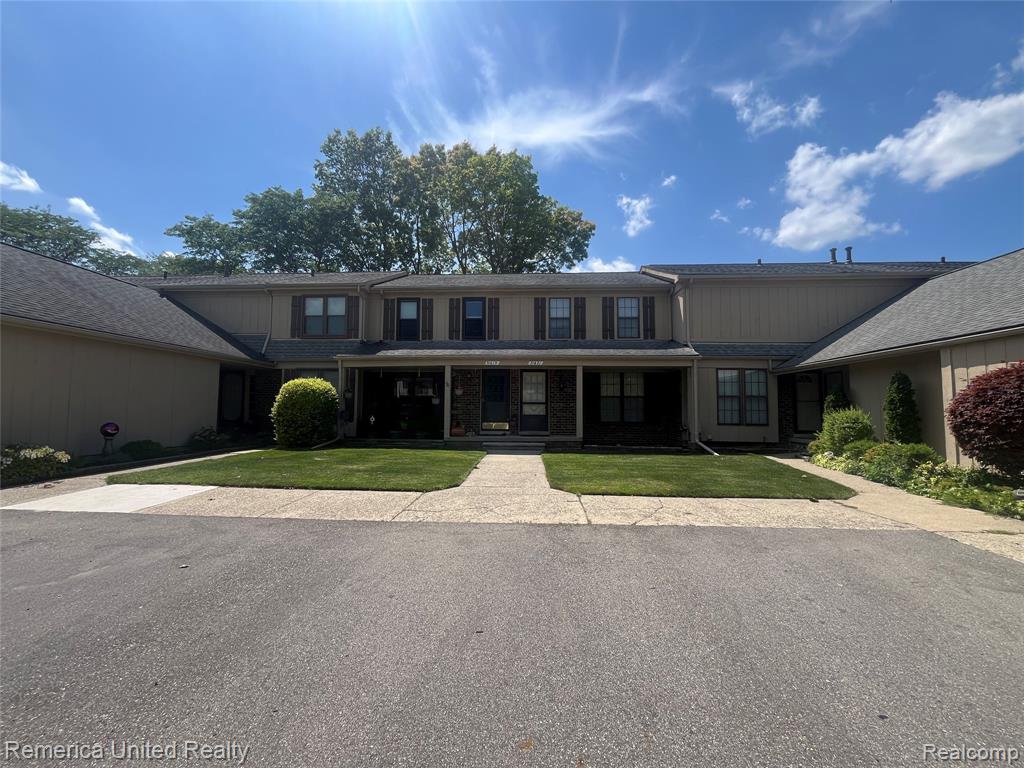 31621 Green Meadow Lane Property Photo 1