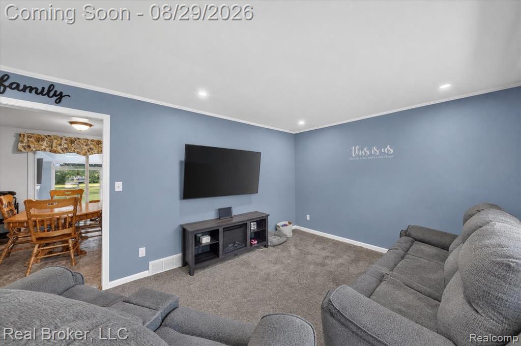 36400 Madison Street Property Photo 3